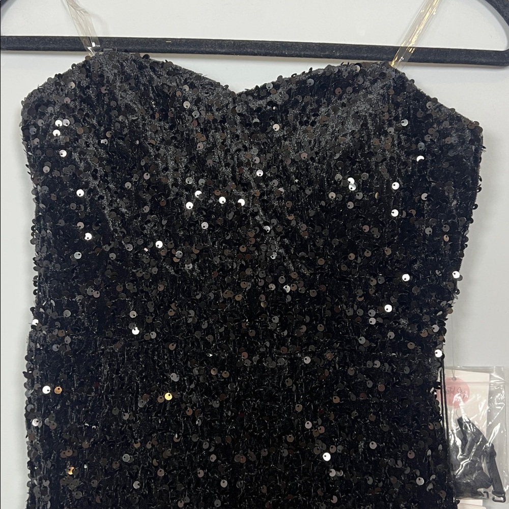 NWT Crystal Sky Women's Elegant Black Sequin Strapless Mini Dress Size Medium - Picture 2 of 10